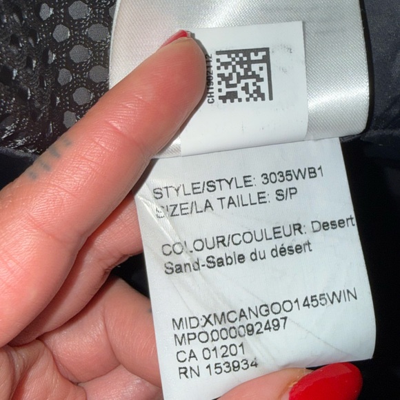 Canada Goose Women's Coat - Excellent Condition - Picture 6 of 16